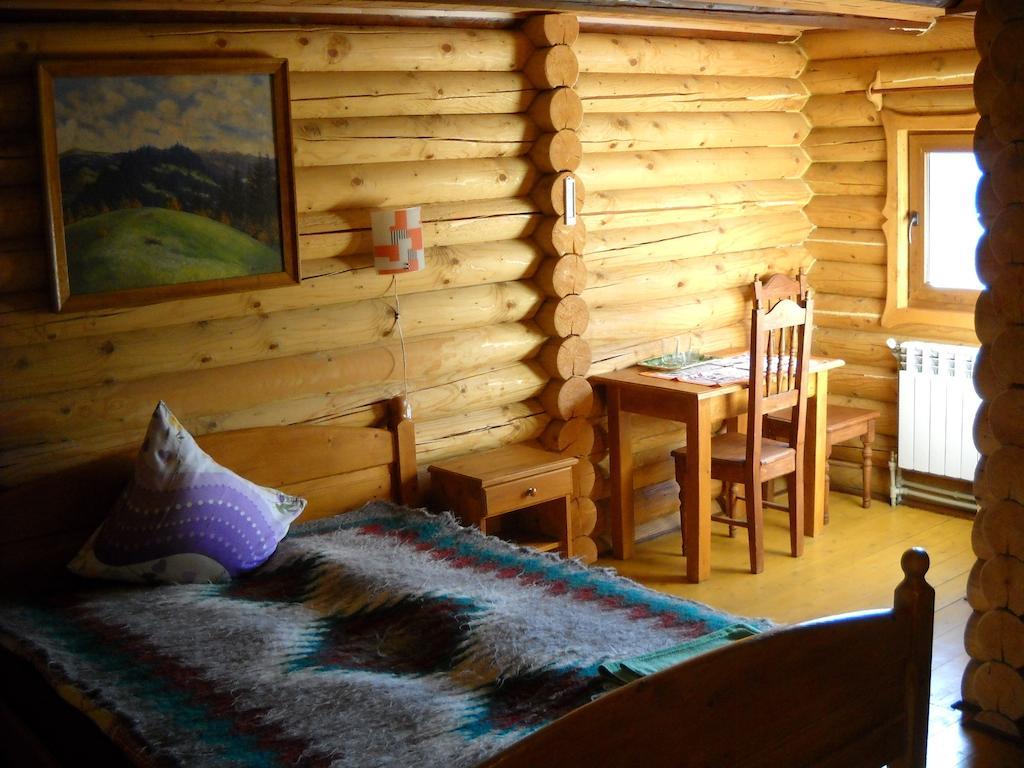Готель Smerekova Hata Ясіня Номер фото